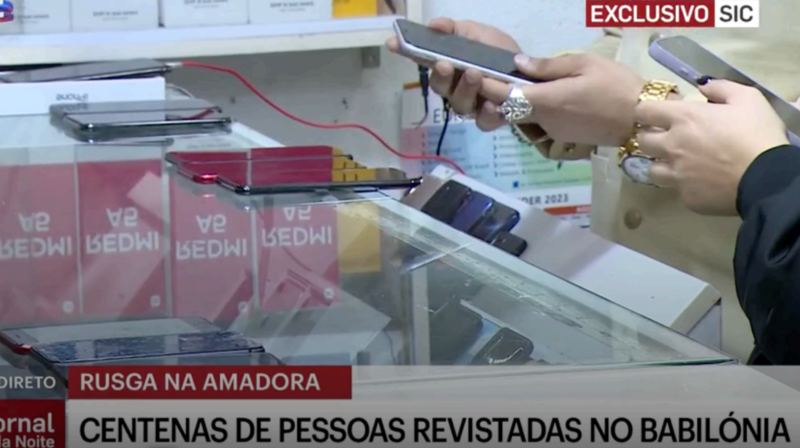 File:Mãos3.png
